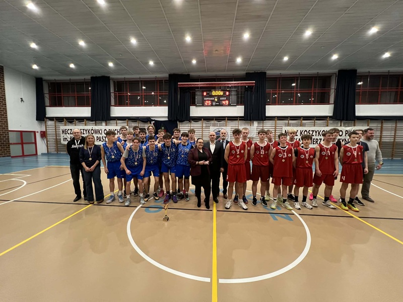 XXXVII Mecz Koszykówki o Puchar im. Kazimierza Paszyna uczniowie